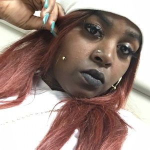 Meet your Posher, Desiree